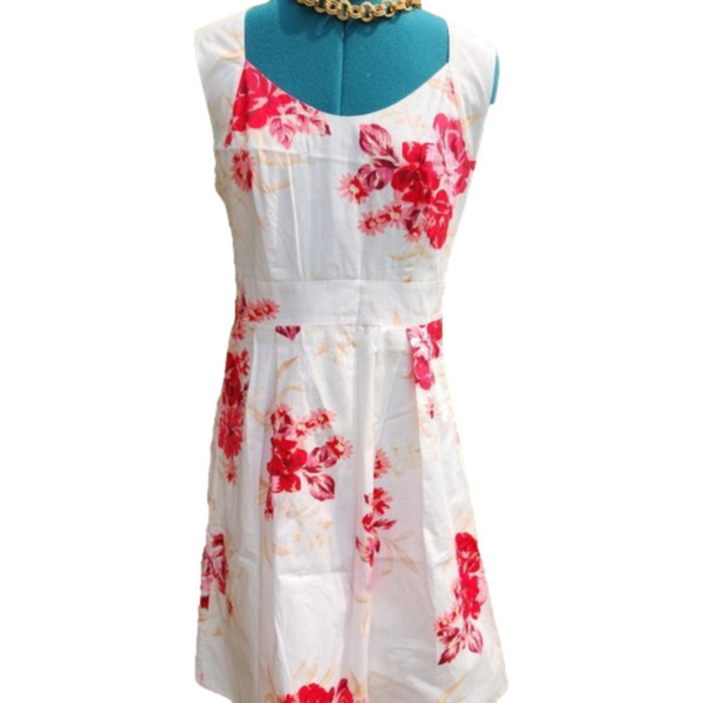 390. VINTAGE Laura Ashley White with Red & Pink Roses Cotton Dress |10